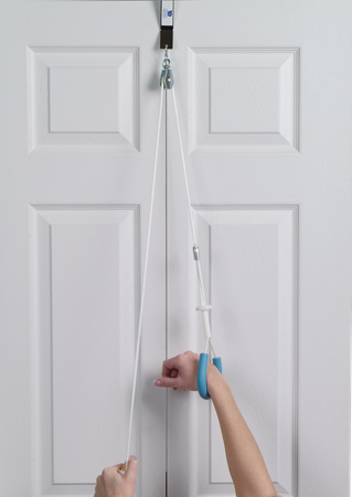 DEROYAL RANGEMASTER™ SHOULDER PULLEY (PACKAGING - EACH)