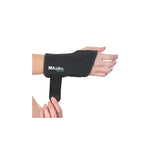 Mueller Green Fitted Wrist Brace