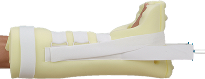 DEROYAL SPECIALTY BUCK'S TRACTION BOOT (PACKAGING - EACH)