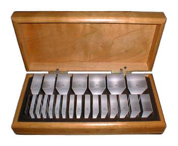PRISM SET IN WOODEN CASE